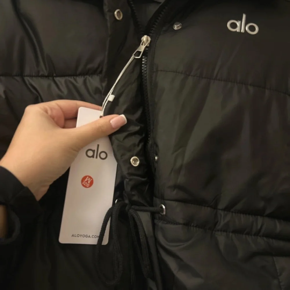 NWT ALO Yoga Black puffer Jacket black M